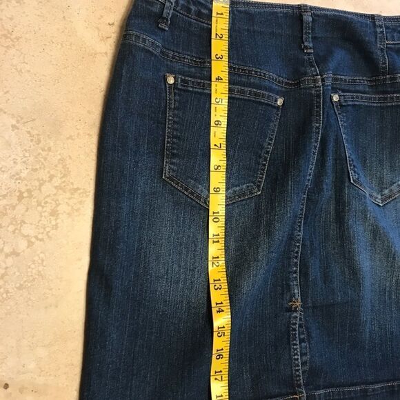 Style & Co. Denim skirt size 10 - Picture 3 of 6